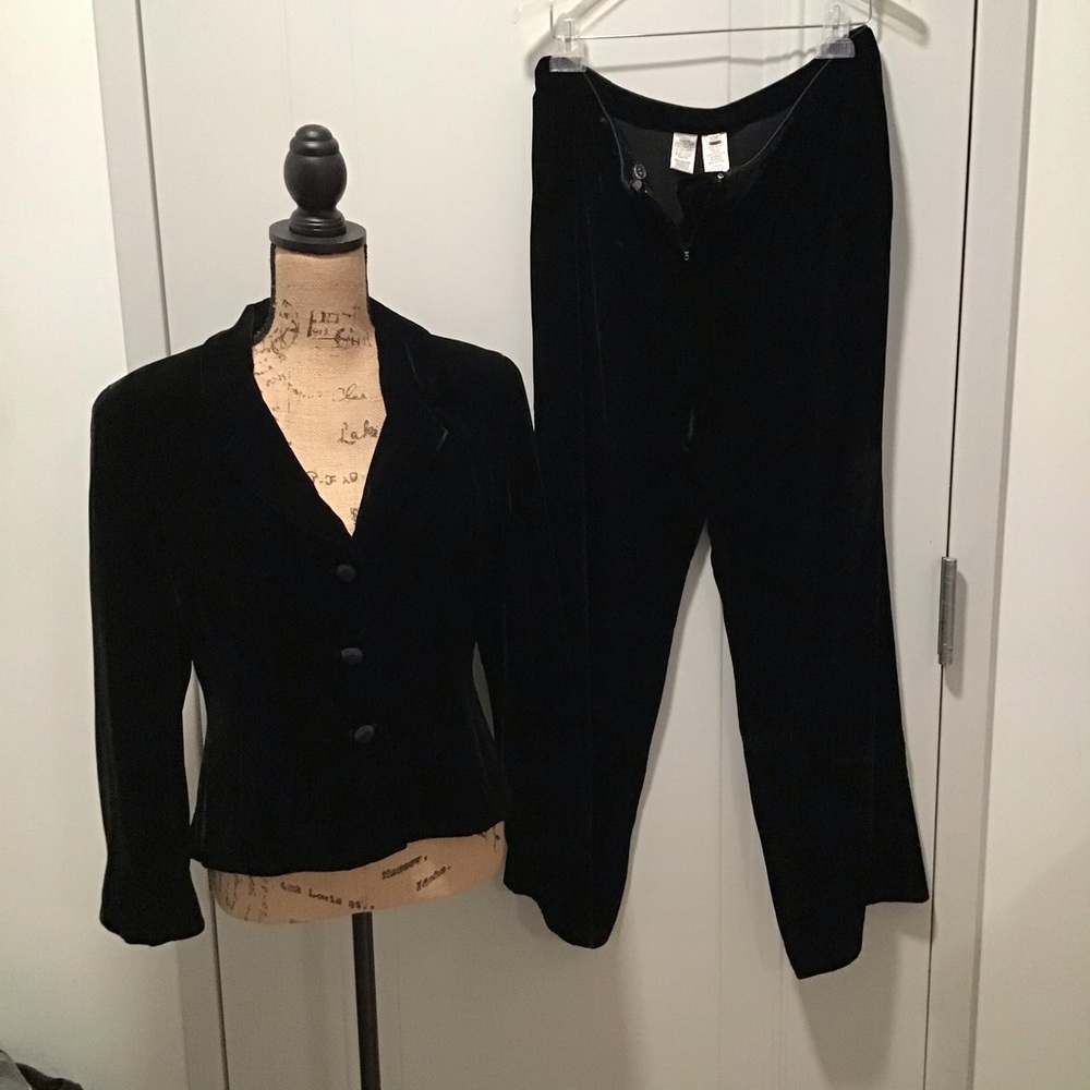 Talbots Collection Velvet Vintage Pant suit size 10 preowned